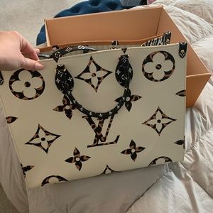 Louis Vuitton Jungle GM SOLD